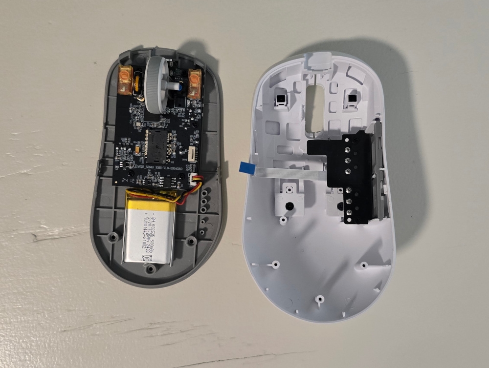 Zaopin Z2 hot-swappable switches